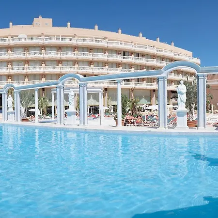 Cleopatra Palace מלון
