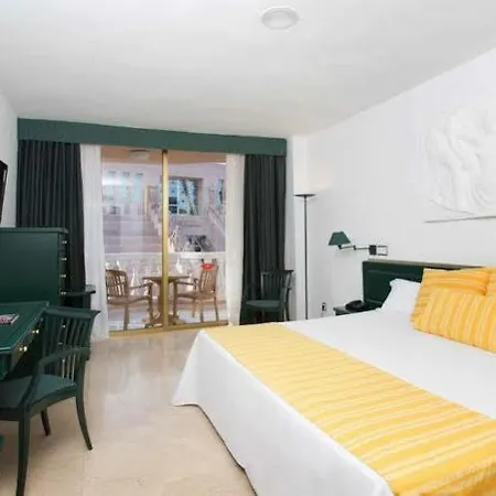 Cleopatra Palace מלון 4*