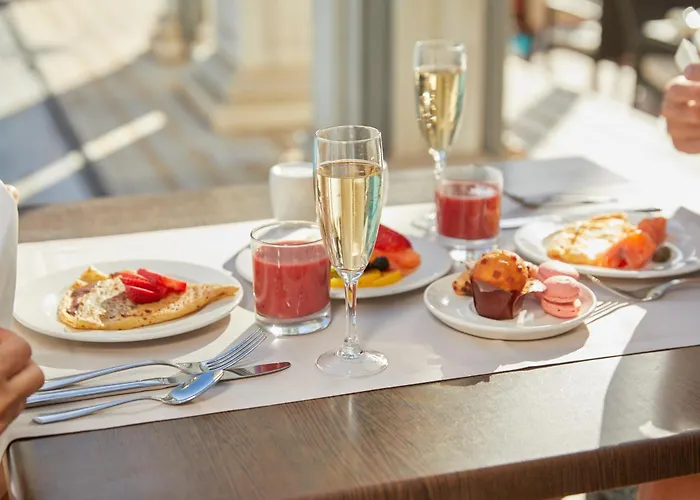 Cleopatra Palace Szálloda 4*